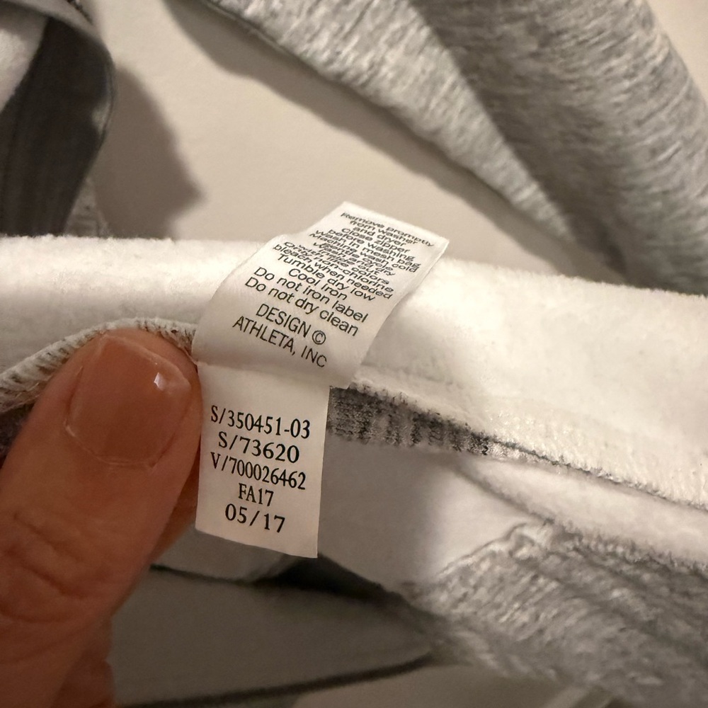 Athleta Stronger Jacket Women’s M Gray Hooded Full Zip Fleece Backed Travel Run - Picture 9 of 12